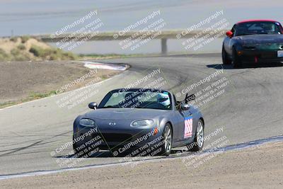 media/Jun-05-2022-CalClub SCCA (Sun) [[19e9bfb4bf]]/Group 4/Race/